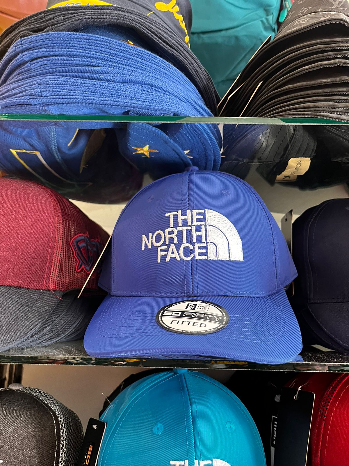 Gorra 64