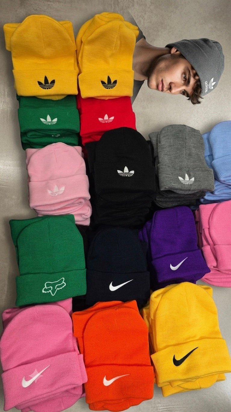 Gorros de Lana Bordados 2