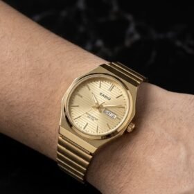 Reloj Casio E735 4